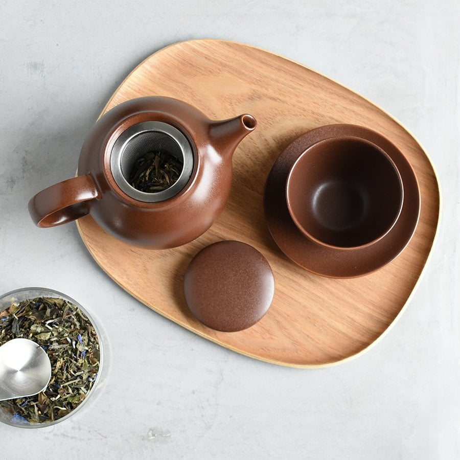 "Pebble" Cup and Saucer by Kinto brown